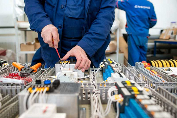 Включение электротехники в реестр Минпромторга 2025-2026: гарантия преференций и рост госзаказов